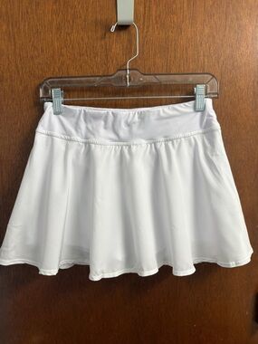 NWT Women's White Swim Skirt with Built-In Shorts